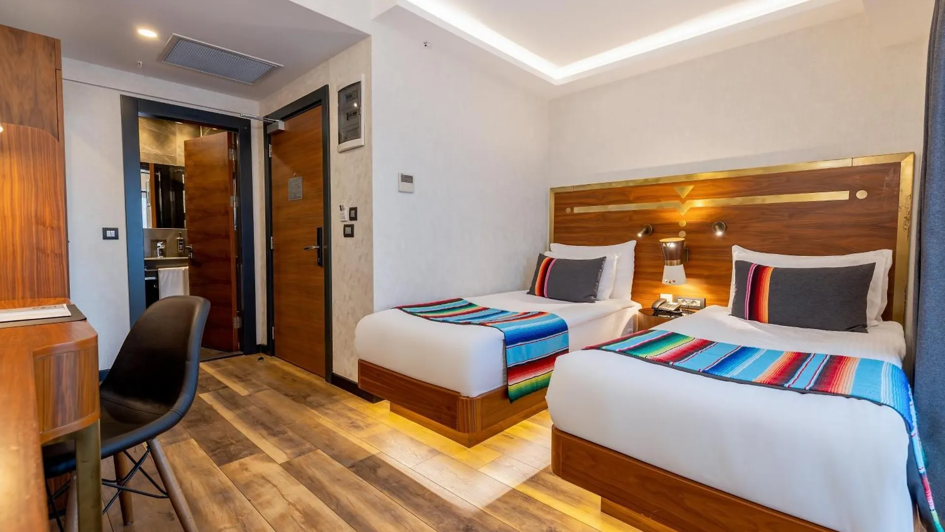 Hay Hotel Alsancak Esmirna 3*,
