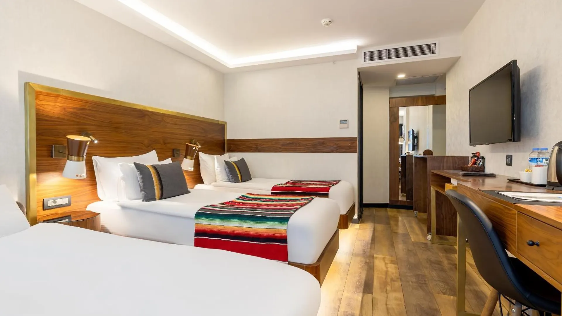 Hay Hotel Alsancak Esmirna 3*,