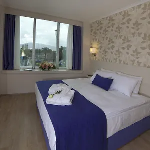 2* Otel Walk In